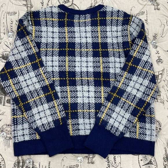 COURT AND ROWE Cozy Bouclé Plaid Sweater - Picture 7 of 7